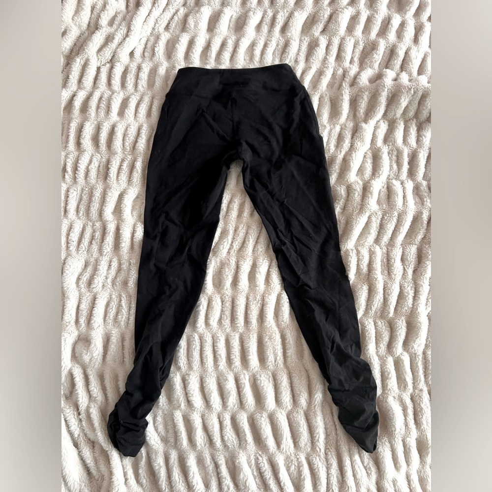 Beyond Yoga scrunch legging medium - too big for me
